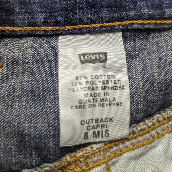 LEVIS OUTBACK Cotton Stretch Flat Front Denim Capris Medium Blue Wash Size 8 Mis - Picture 3 of 14